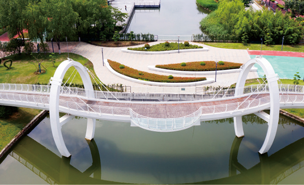 许昌·中央公园景观桥.jpg